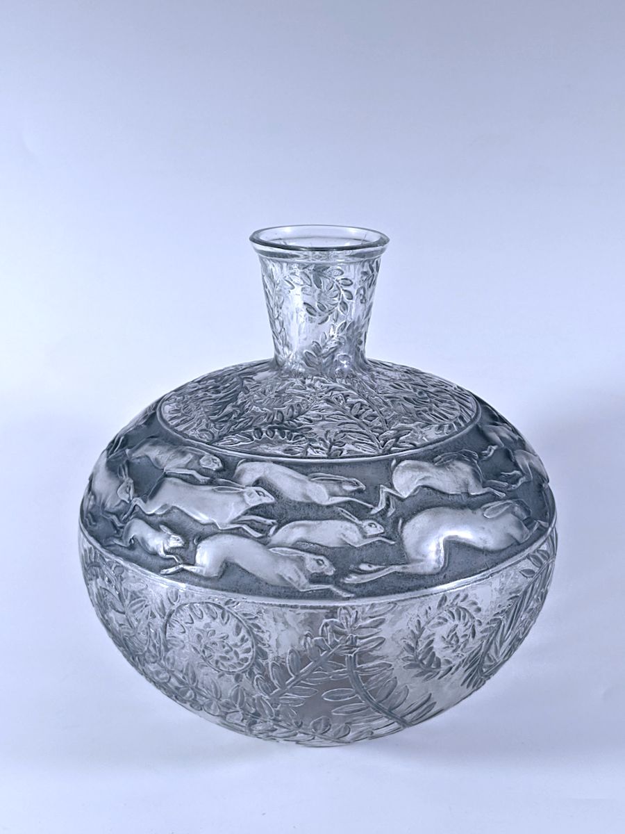 R.Lalique Vase Lièvres